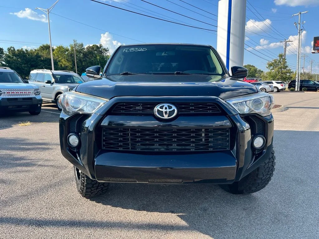 Used 2018 Black Toyota SR5 image 2