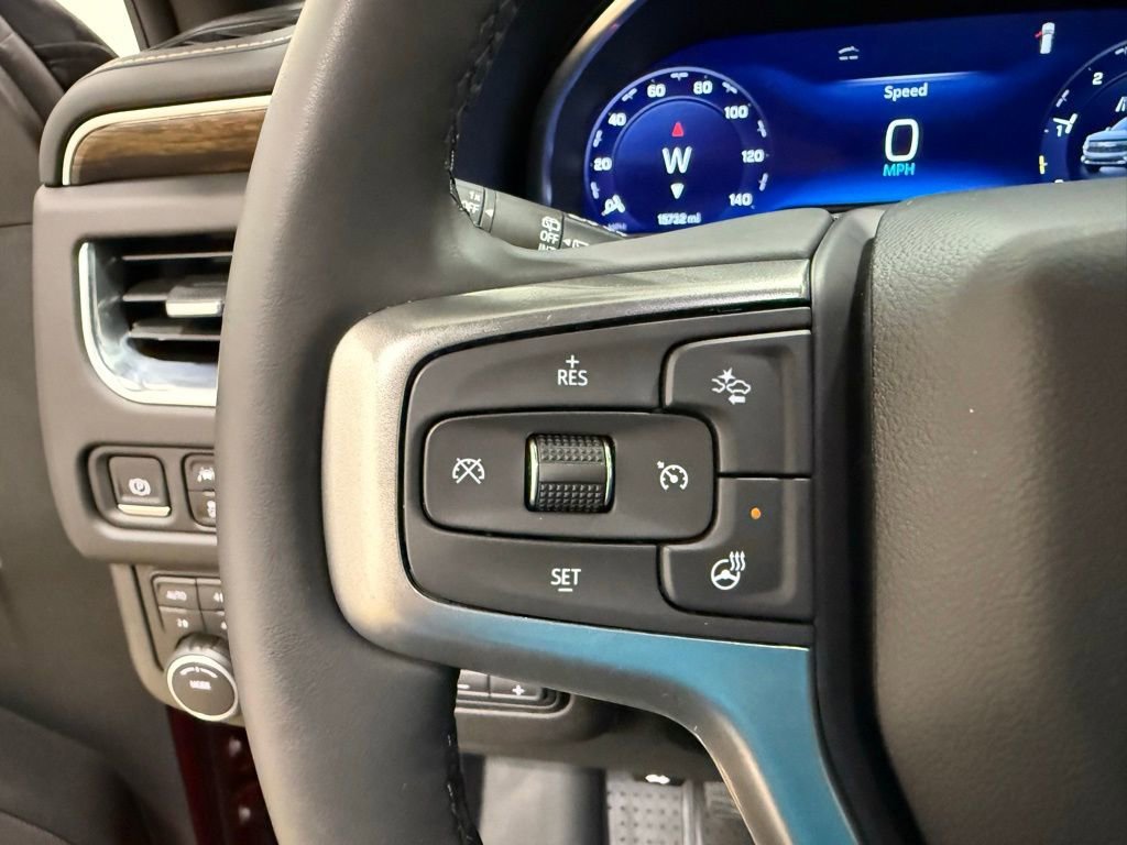 2024 Chevrolet Suburban Premier - Photo 14