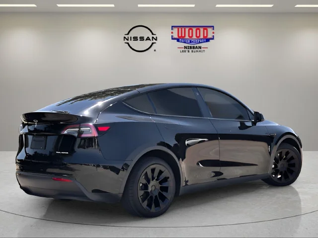 Used 2022 Tesla Model Y Long Range with VIN 7SAYGDEE3NF330298 for sale in Hurst, TX