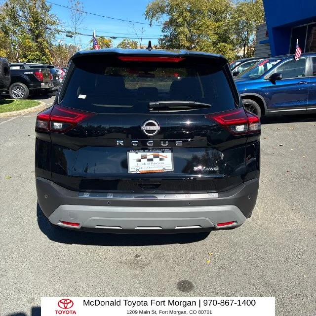 Used 2023 Black Nissan SV image 3