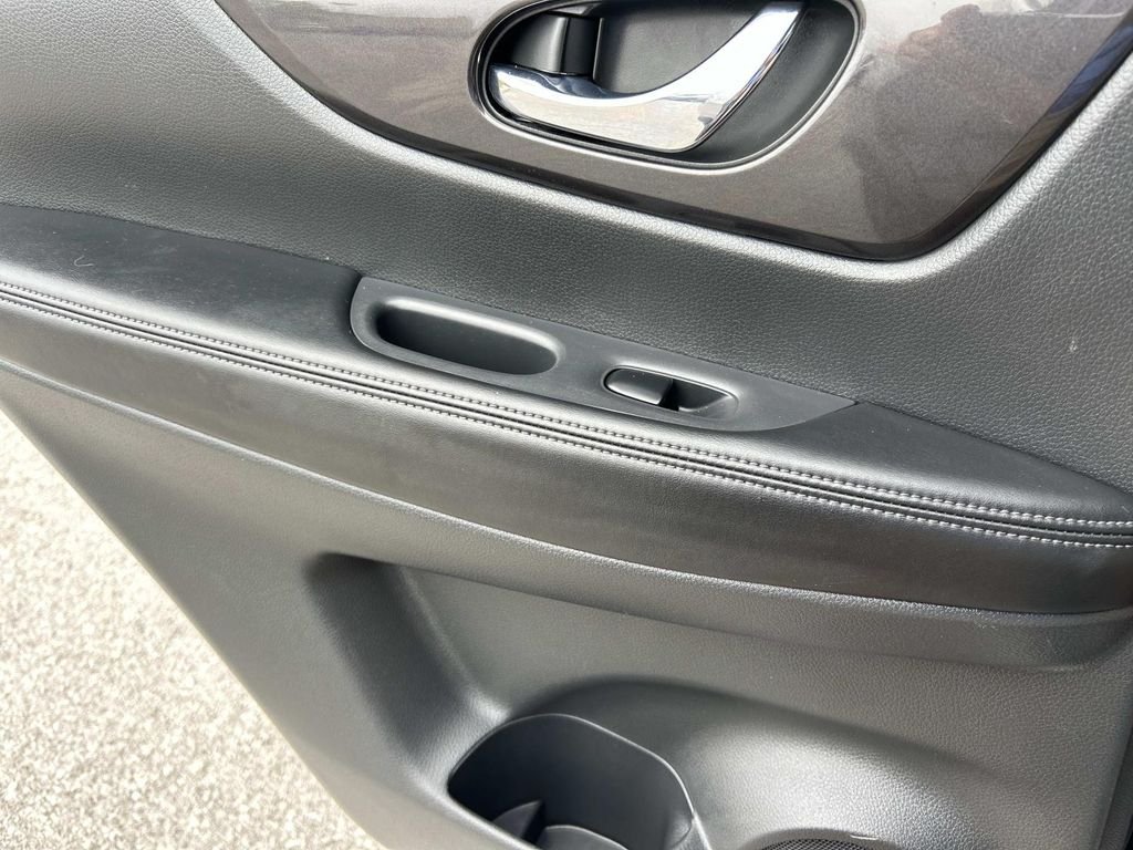 Used 2018 Magnetic Black Nissan SV image 17