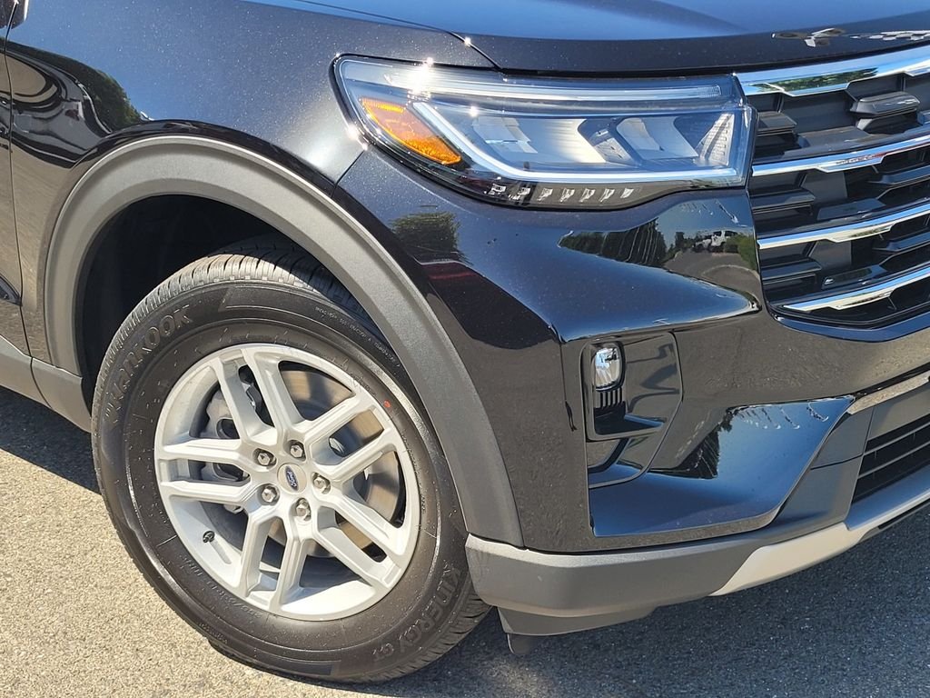 New 2026 Agate Black Metallic Ford Active image 5
