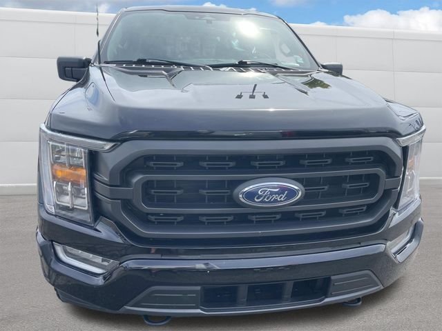 Used 2023 Agate Black Metallic Ford XLT image 9