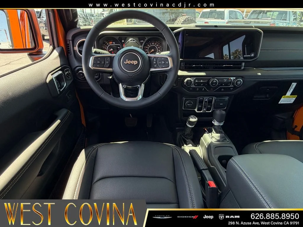 2025 Jeep Wrangler 4-Door Sahara - Photo 23