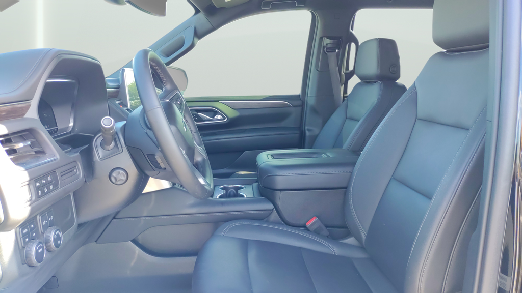 Used 2024 Black Chevrolet Z71 image 9