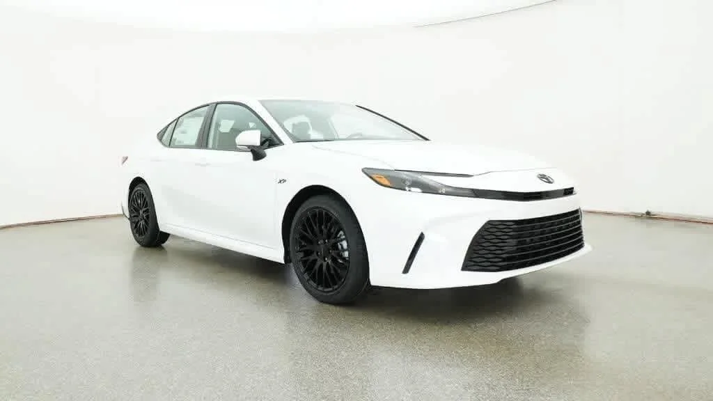 New 2026 Ice Cap Toyota LE image 29
