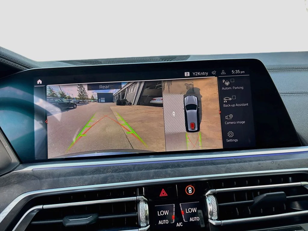 Used 2019 Dark Graphite BMW xDrive40i image 14