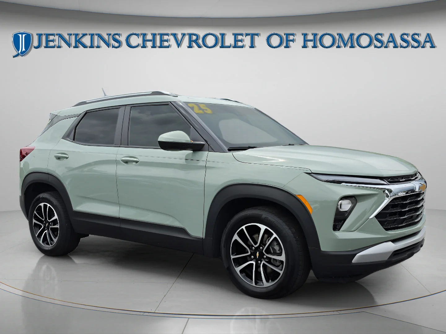 Used 2025 Cacti Green Chevrolet LT image 2