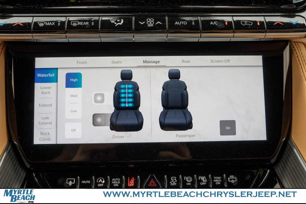 New 2026 Bright White Clear-Coat Exterior Paint Jeep Summit Reserve image 26