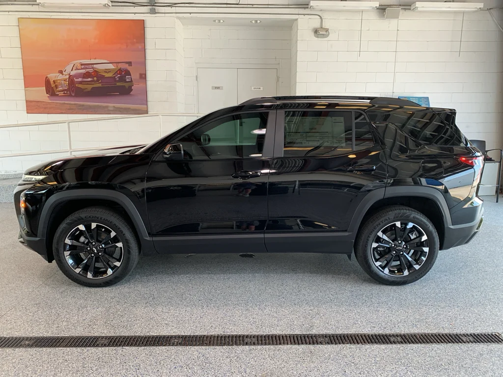 New 2027 Mosaic Black Metallic Chevrolet RS image 5