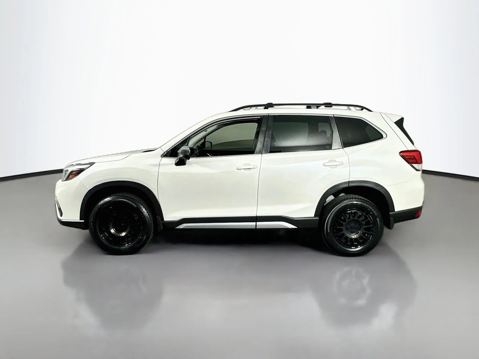 Used 2021 Crystal White Pearl Subaru Touring image 4