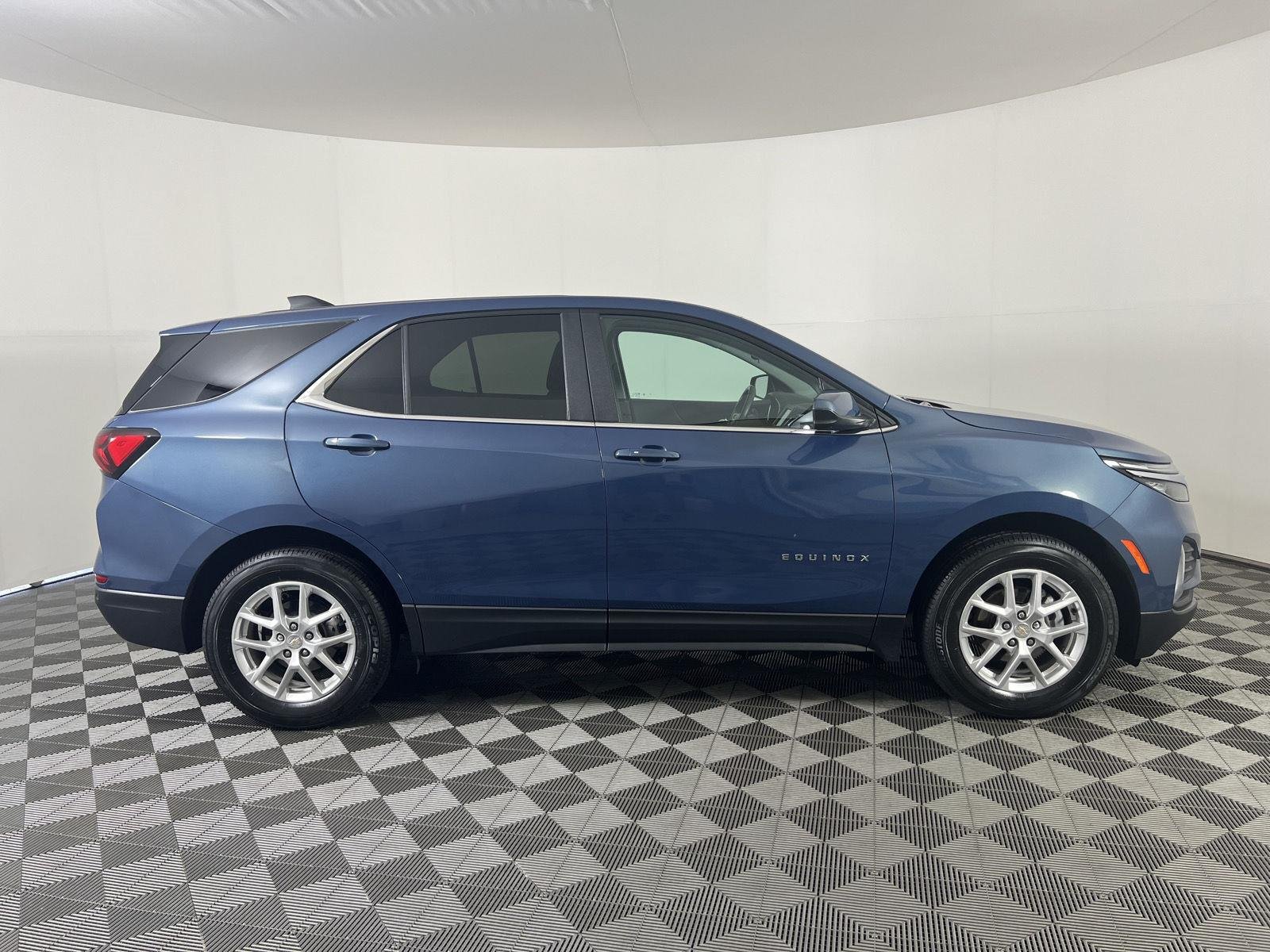 Used 2024 Lakeshore Blue Metallic Chevrolet LT image 24