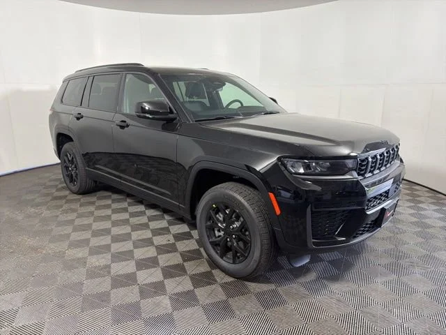 2026 Jeep Grand Cherokee L Laredo Altitude 4x4's photo
