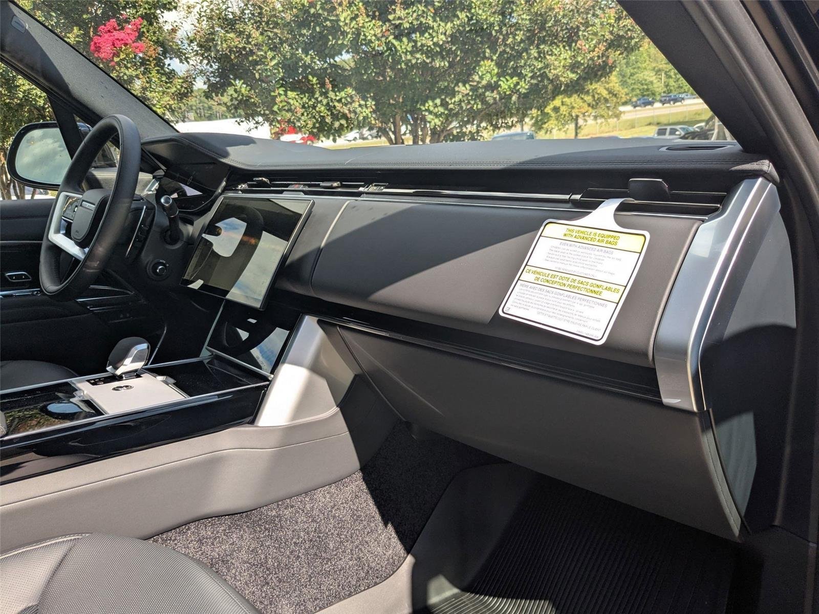 2025 Land Rover Range Rover SE - Photo 26