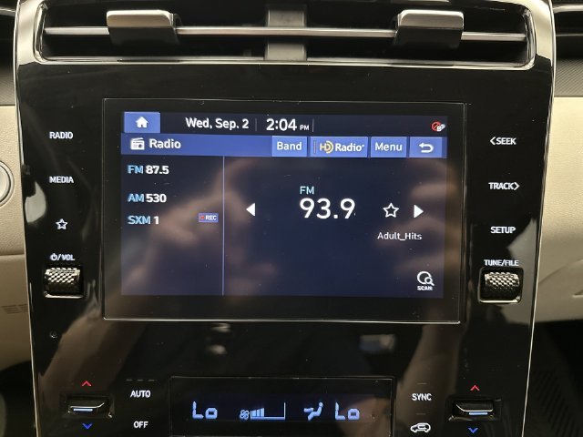 Used 2024 Black Hyundai SEL image 17