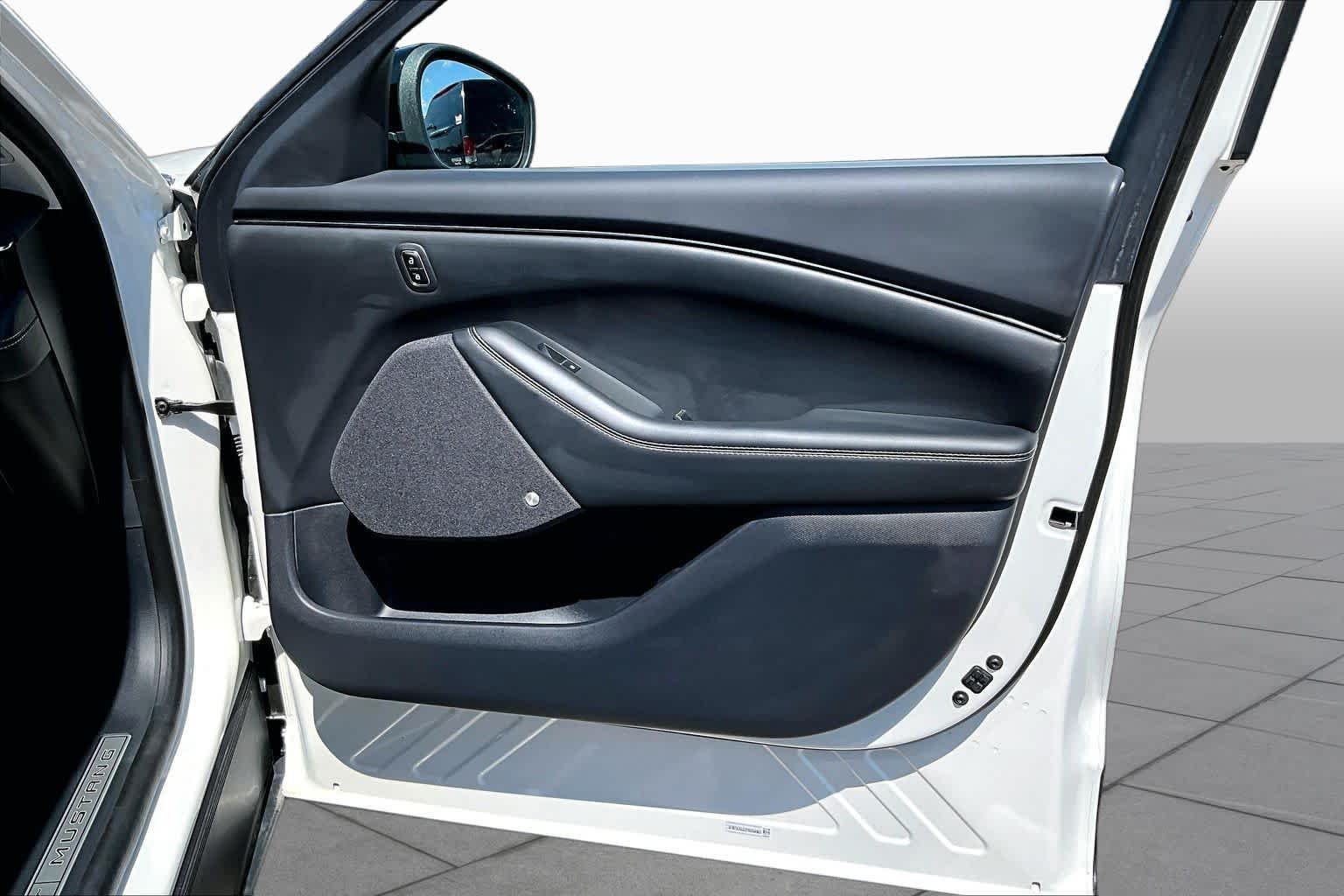 Used 2023 Star White Metallic Tri-Coat Ford Premium image 22