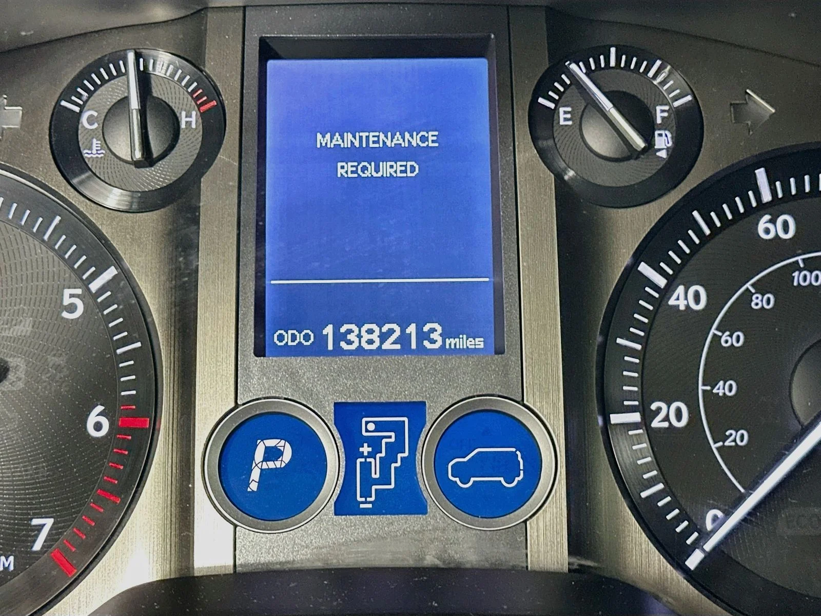 Used 2014 Black Lexus  image 22