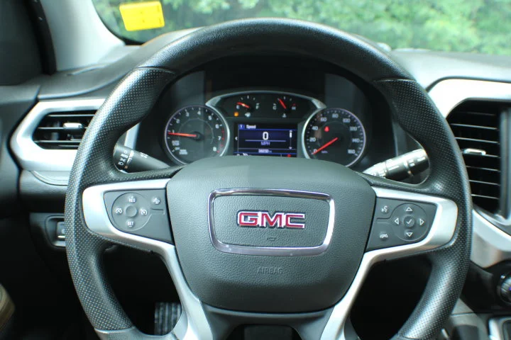 Certified Used 2022 Summit White GMC SLE image 8