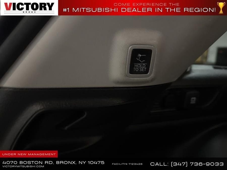 Used 2023 Black Jeep Limited image 30
