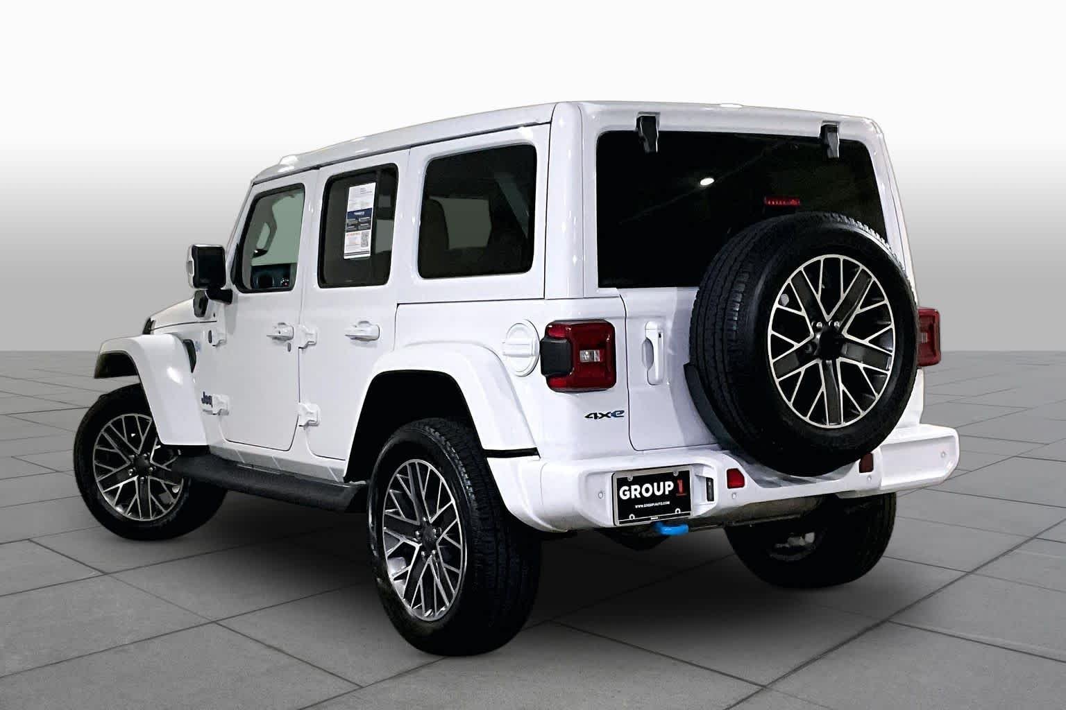 Used 2022 Bright White Clearcoat Jeep Unlimited Sahara High Altitude image 11
