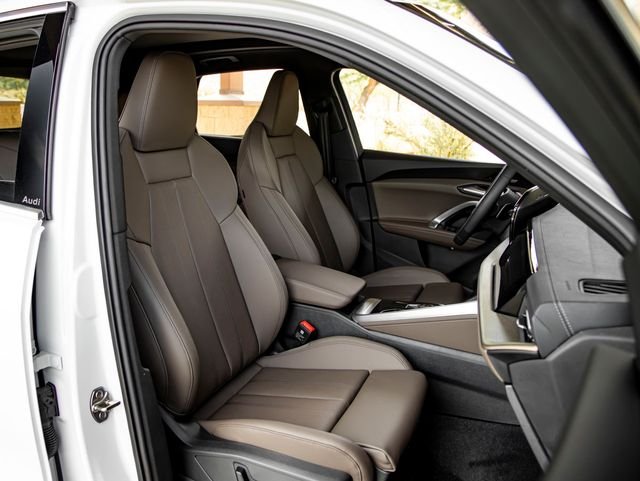 Used 2025 Glacier White Audi 2.0T Premium Plus image 29