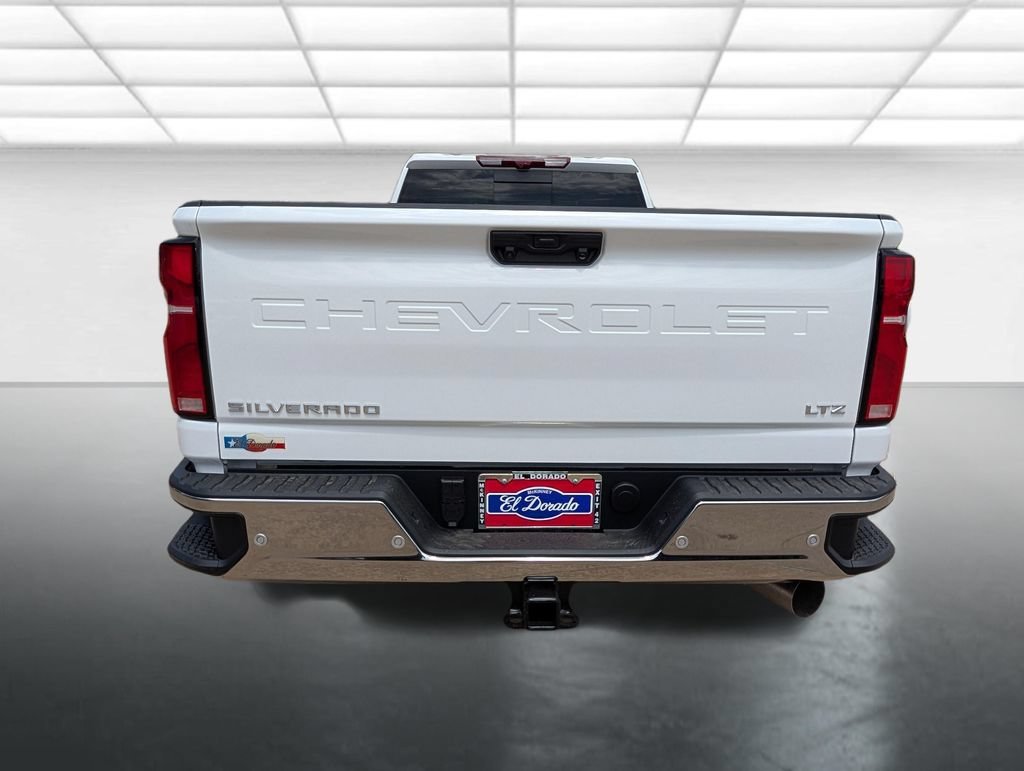 New 2026 Summit White Chevrolet LTZ image 33