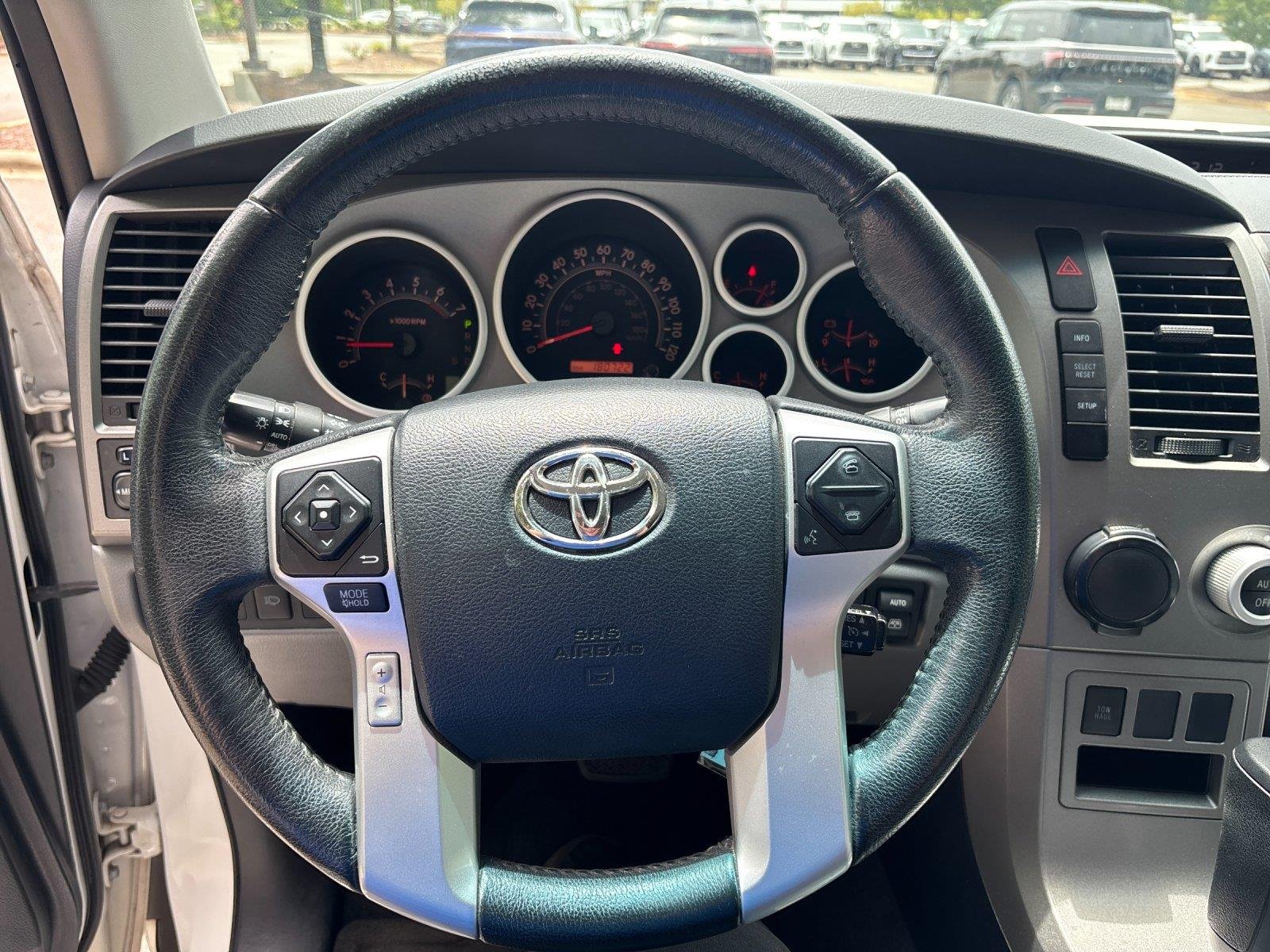 Used 2016 Super White Toyota SR5 image 17
