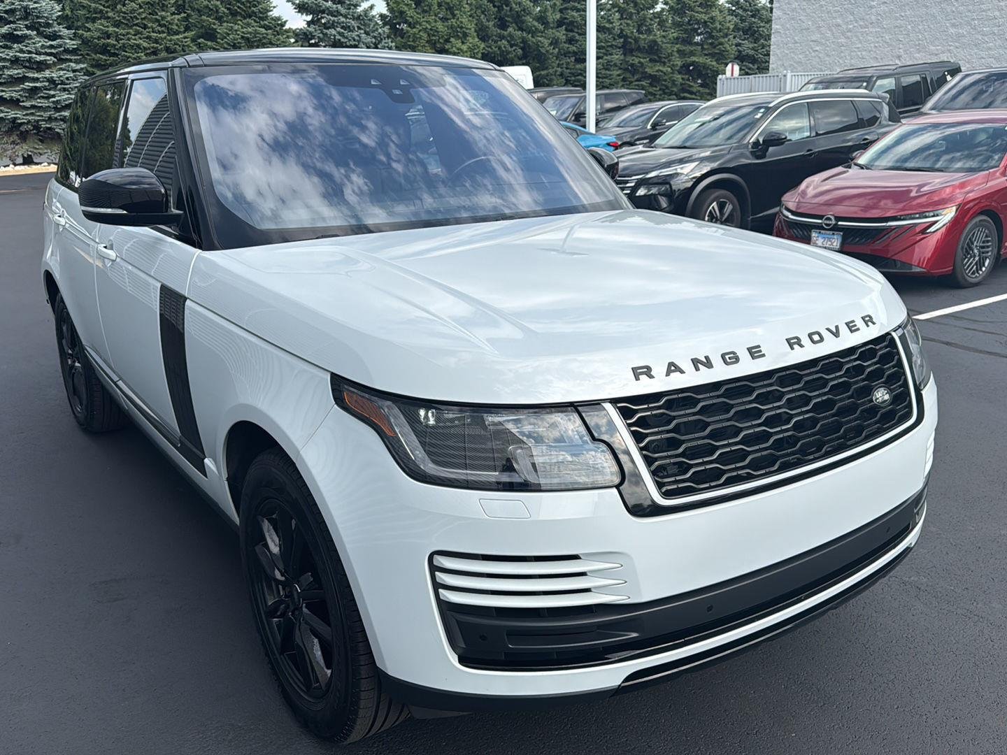 Used 2020 Yulong White Metallic Land Rover 4DR 4WD V6 SC SWB image 5