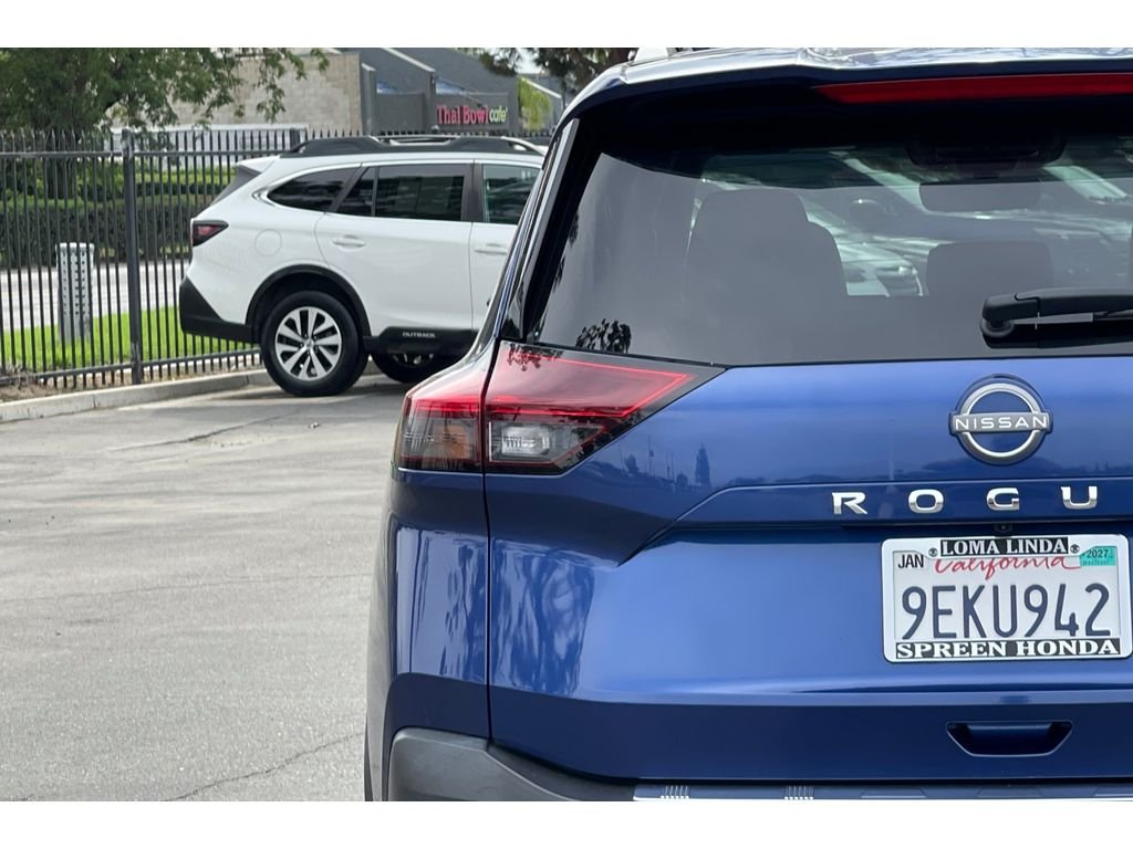 Used 2023 Caspian Blue Metallic Nissan SL image 48