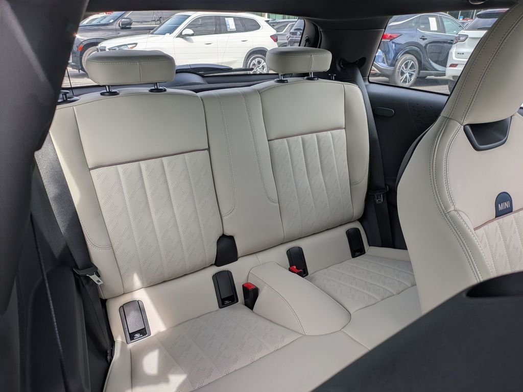 2025 MINI Hardtop 2 Door S - Photo 28
