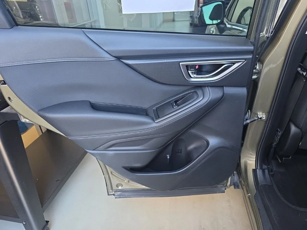 Used 2022 Green Metallic Subaru Premium image 17