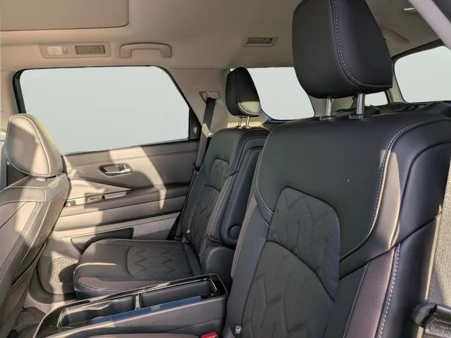 New 2026 Boulder Gray Pearl / Super Black Two-tone Nissan Platinum image 13