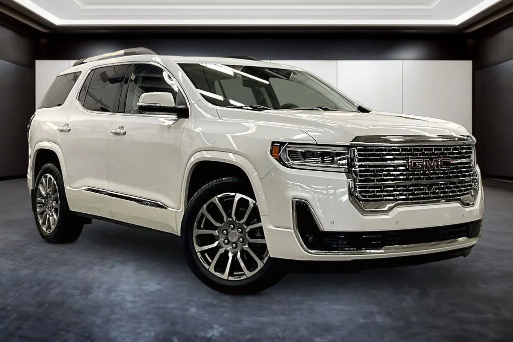 2023 GMC Acadia Denali AWD's photo