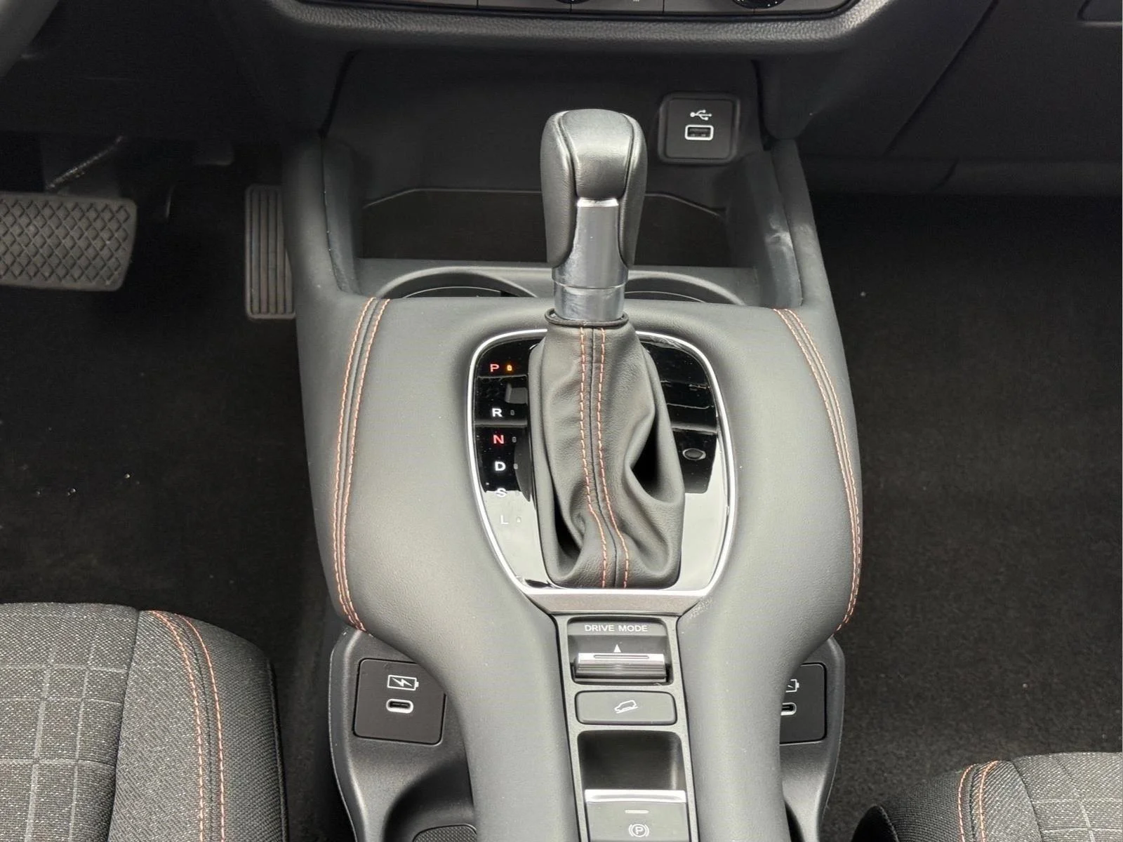 Used 2025 Milano Red Honda Sport image 19