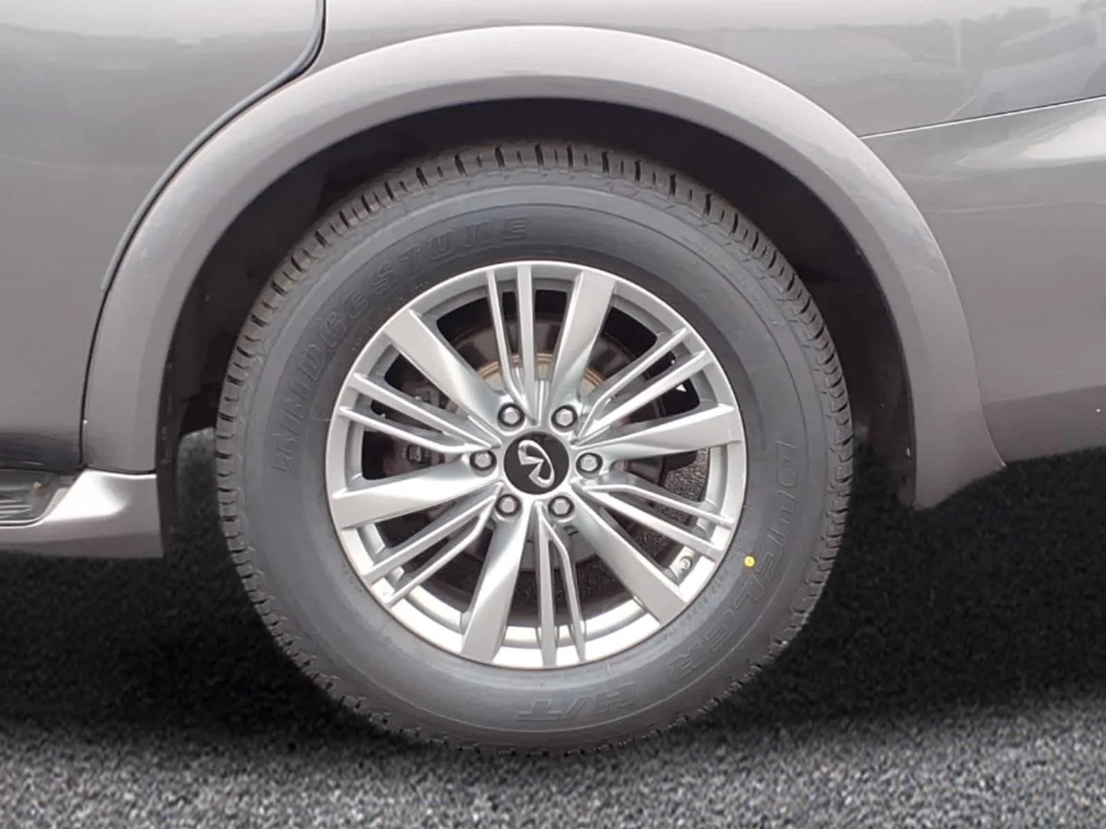 Used 2019 Graphite Shadow INFINITI LUXE image 3