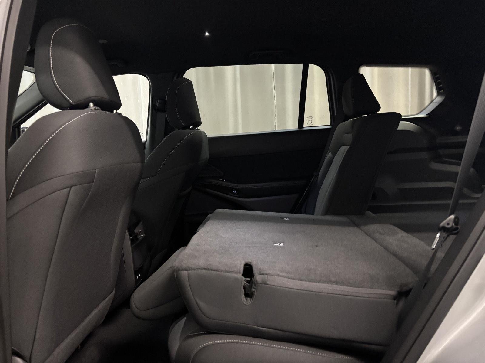 New 2026 Silver Zynith Clear-Coat Exterior Paint Jeep Laredo image 33