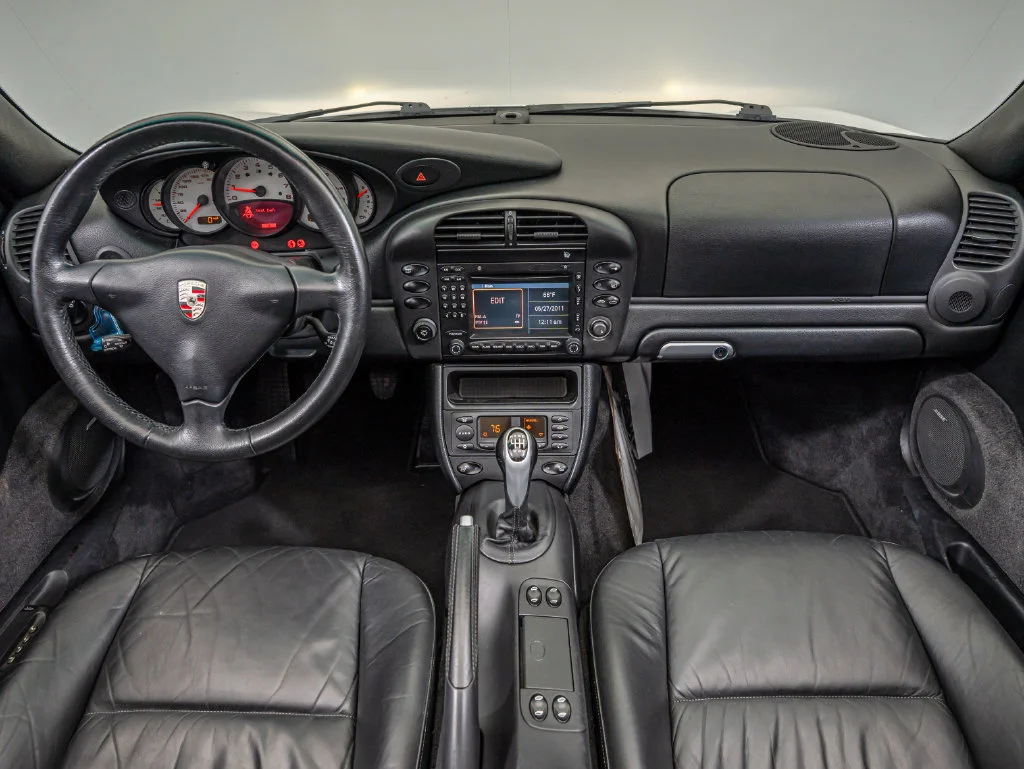 Used 2003 Carrara White Porsche Carrera image 6