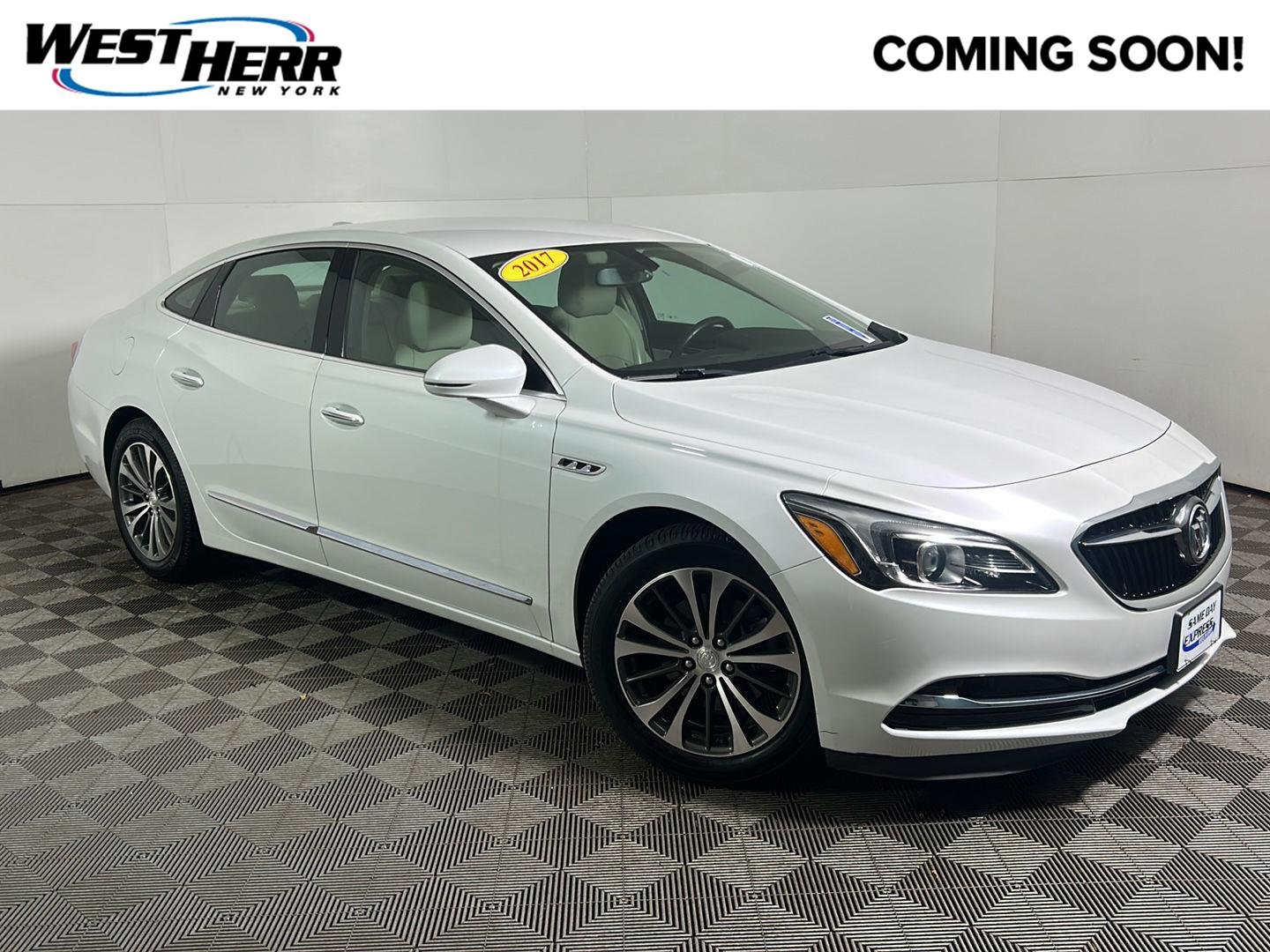 Used 2017 White Frost Tricoat Buick Essence image 1