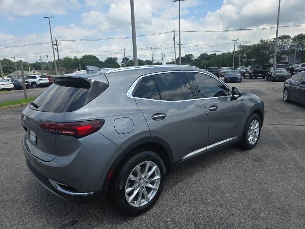 Used 2021  Buick Preferred image 4