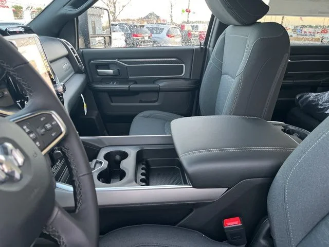 2026 RAM 2500 Big Horn - Photo 9
