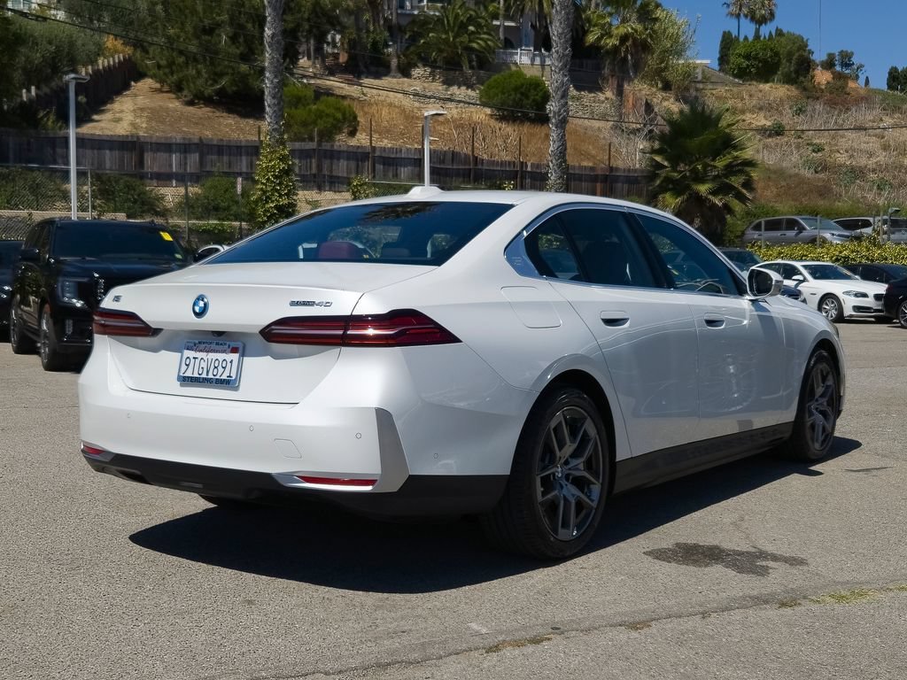Used 2026 Mineral White Metallic BMW eDrive40 image 26