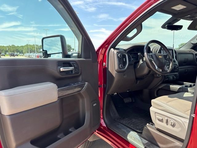 2021 Chevrolet Silverado 2500HD LTZ - Photo 9