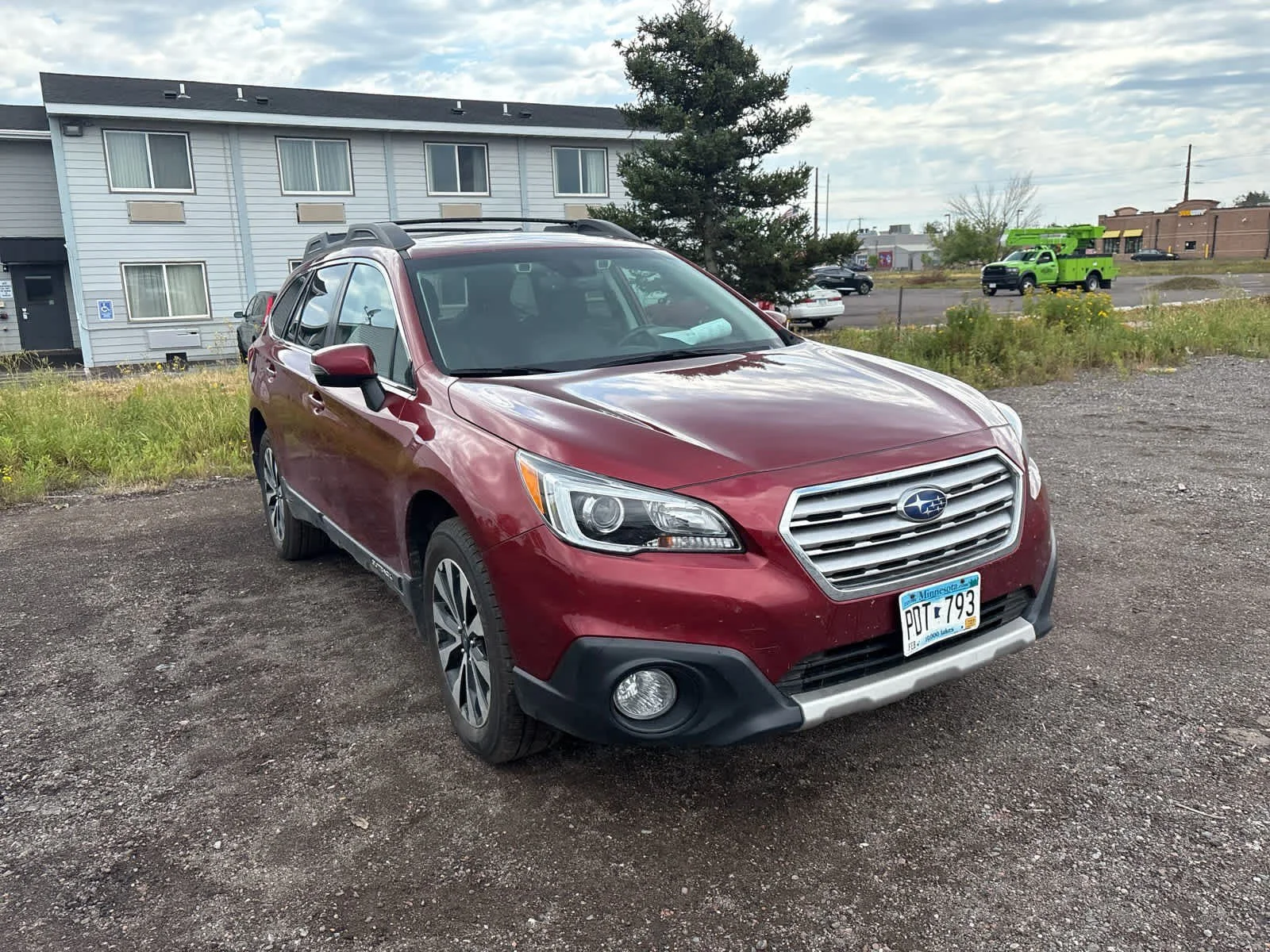 Used 2017 Venetian Red Pearl Subaru Limited image 5