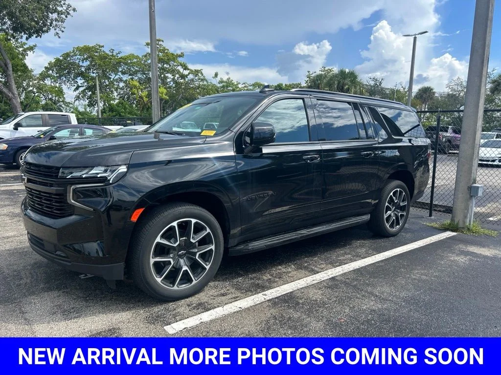 Used 2023 Black Chevrolet RST image 3