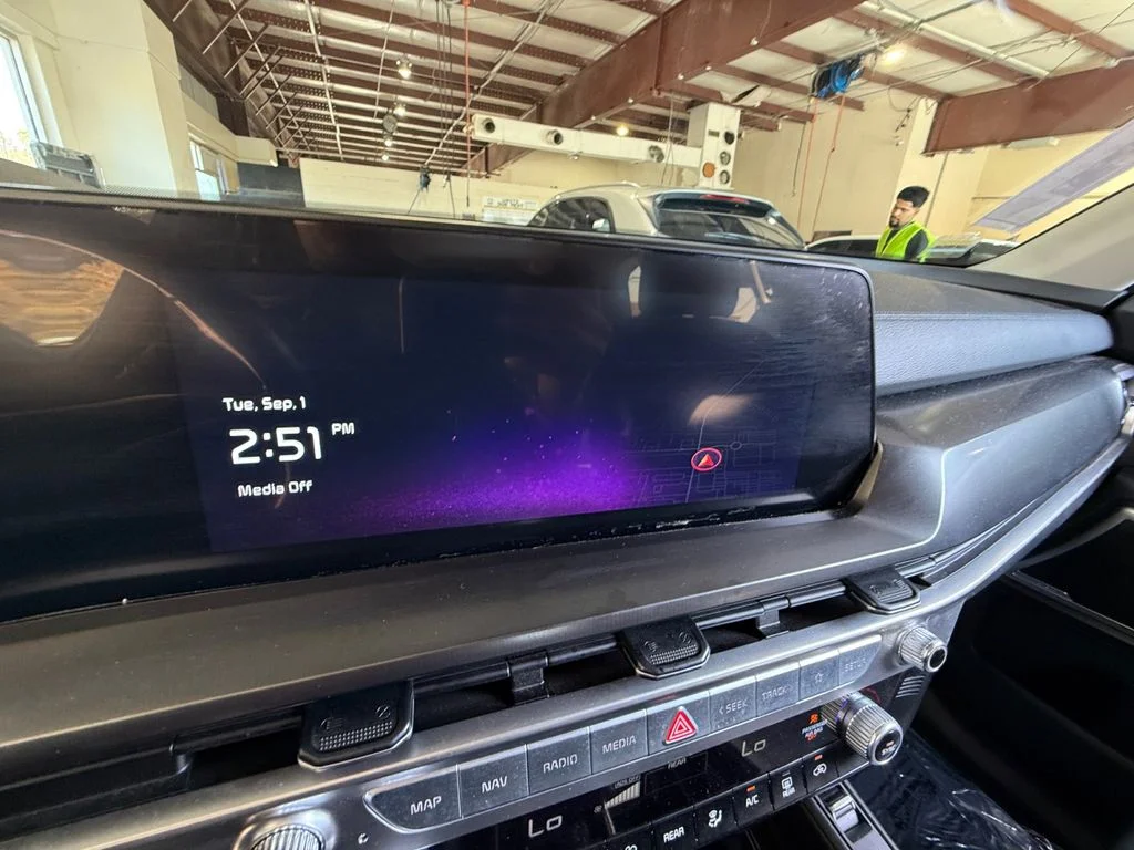Used 2025 Black Kia S image 21