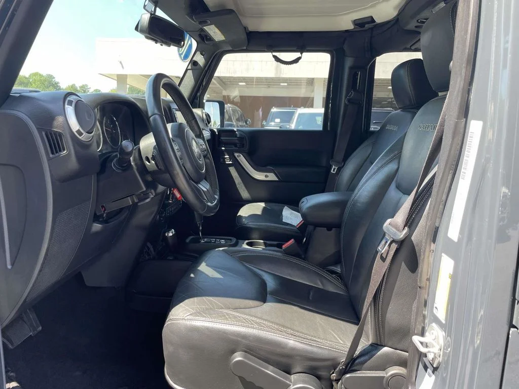 Used 2016 Black Jeep Unlimited Sahara image 25