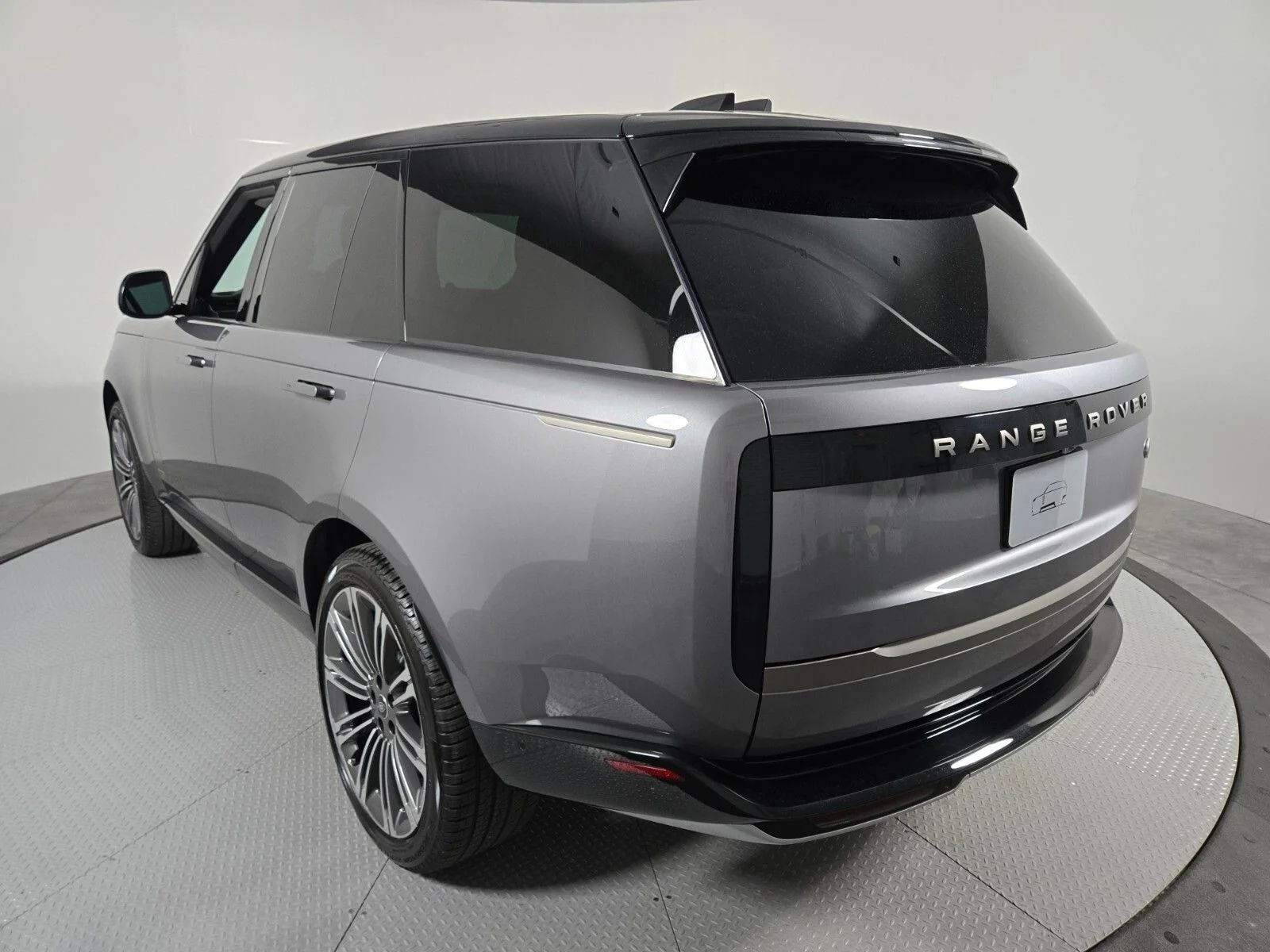 Used 2023 Eiger Gray Metallic Land Rover SE image 17