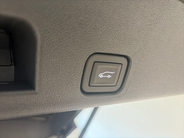 2027 Chevrolet Traverse Z71 - Photo 15
