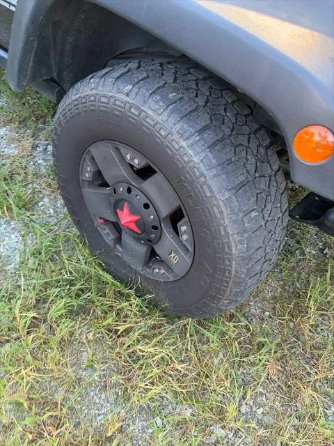 Used 2014 Gray Jeep Unlimited Rubicon image 4