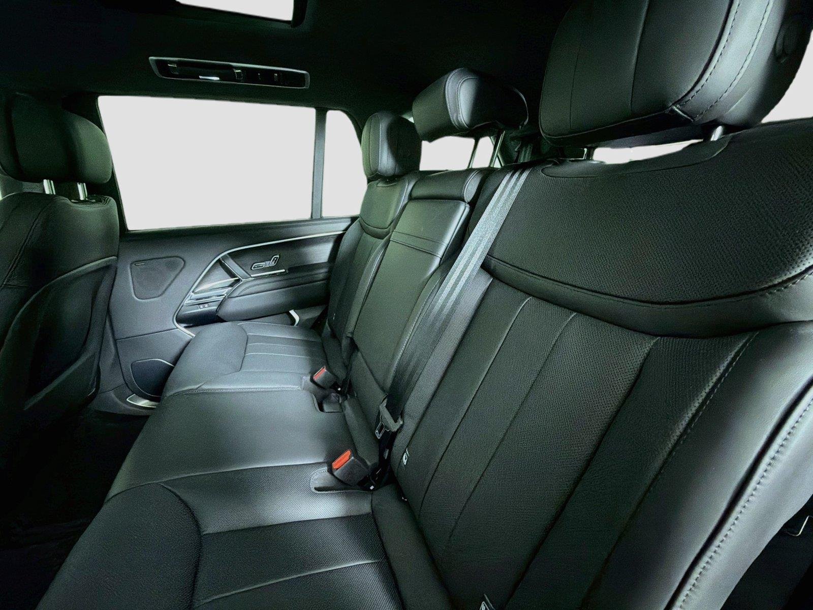 2026 Land Rover Range Rover SE - Photo 25